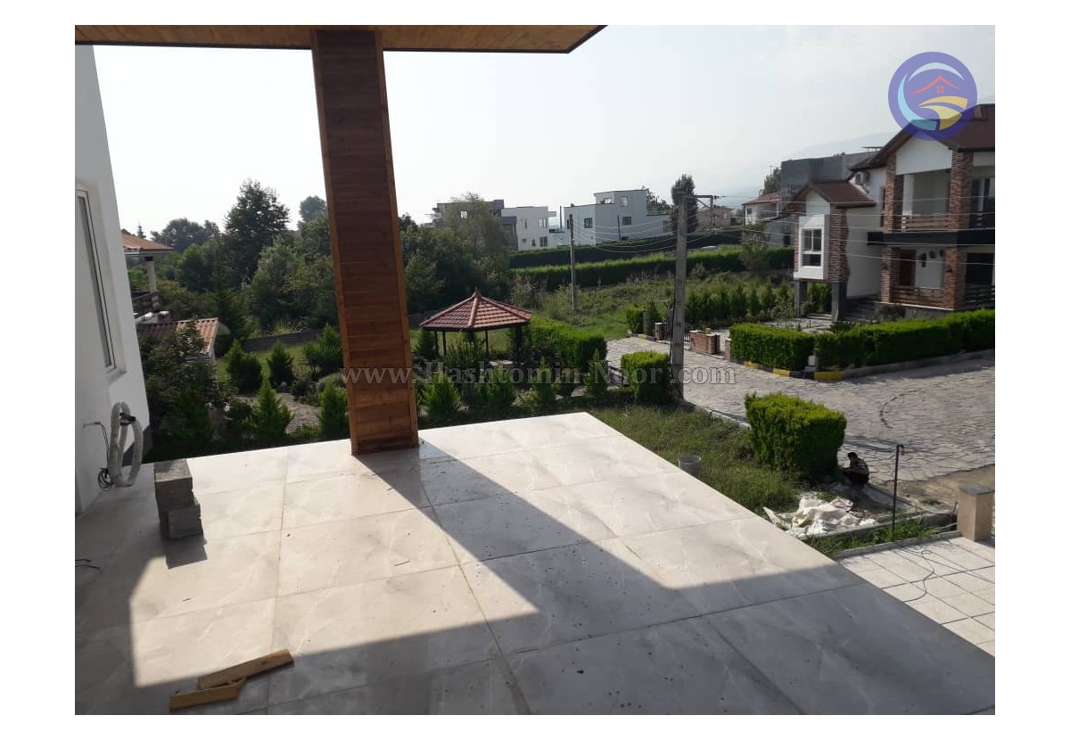 دوبلکس نما مدرن با سند و استخر چهار فصل نور